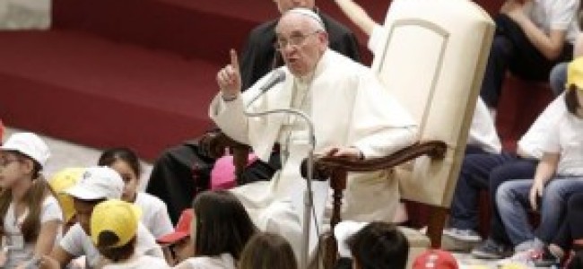 ‘War is the industry of death!’ Pope Francis tells children